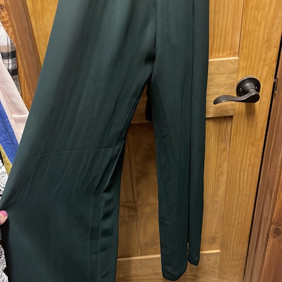 H&M Size 8 Jumpsuit. Worn once for wedding. No alternations done to it. Cleaned. - Picture 3 of 4